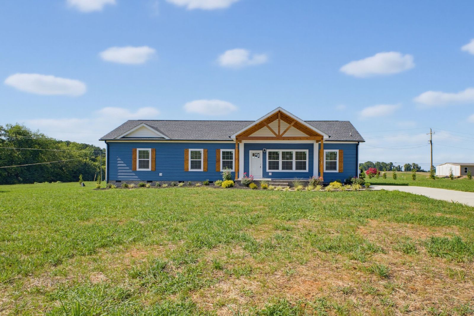 Beautiful New Home In Boonville property image
