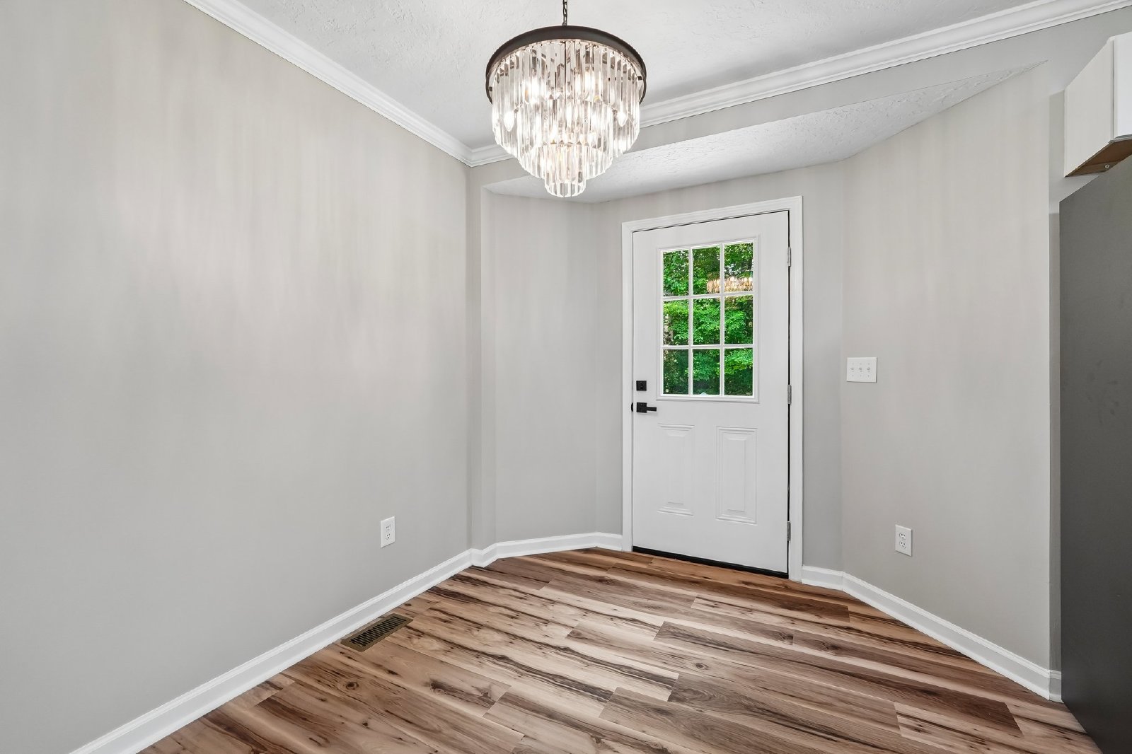 Completely renovated home in Mocksville property image