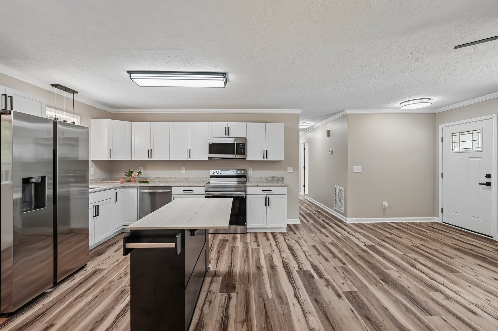 Completely renovated home in Mocksville property image