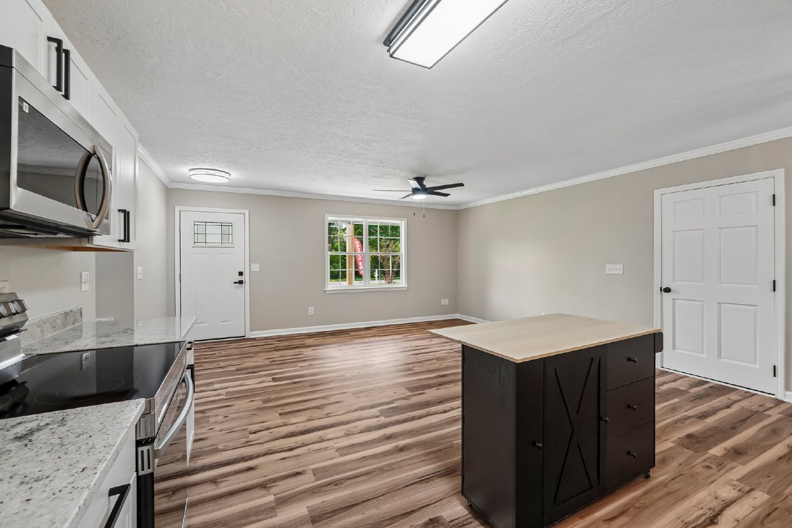 Completely renovated home in Mocksville property image