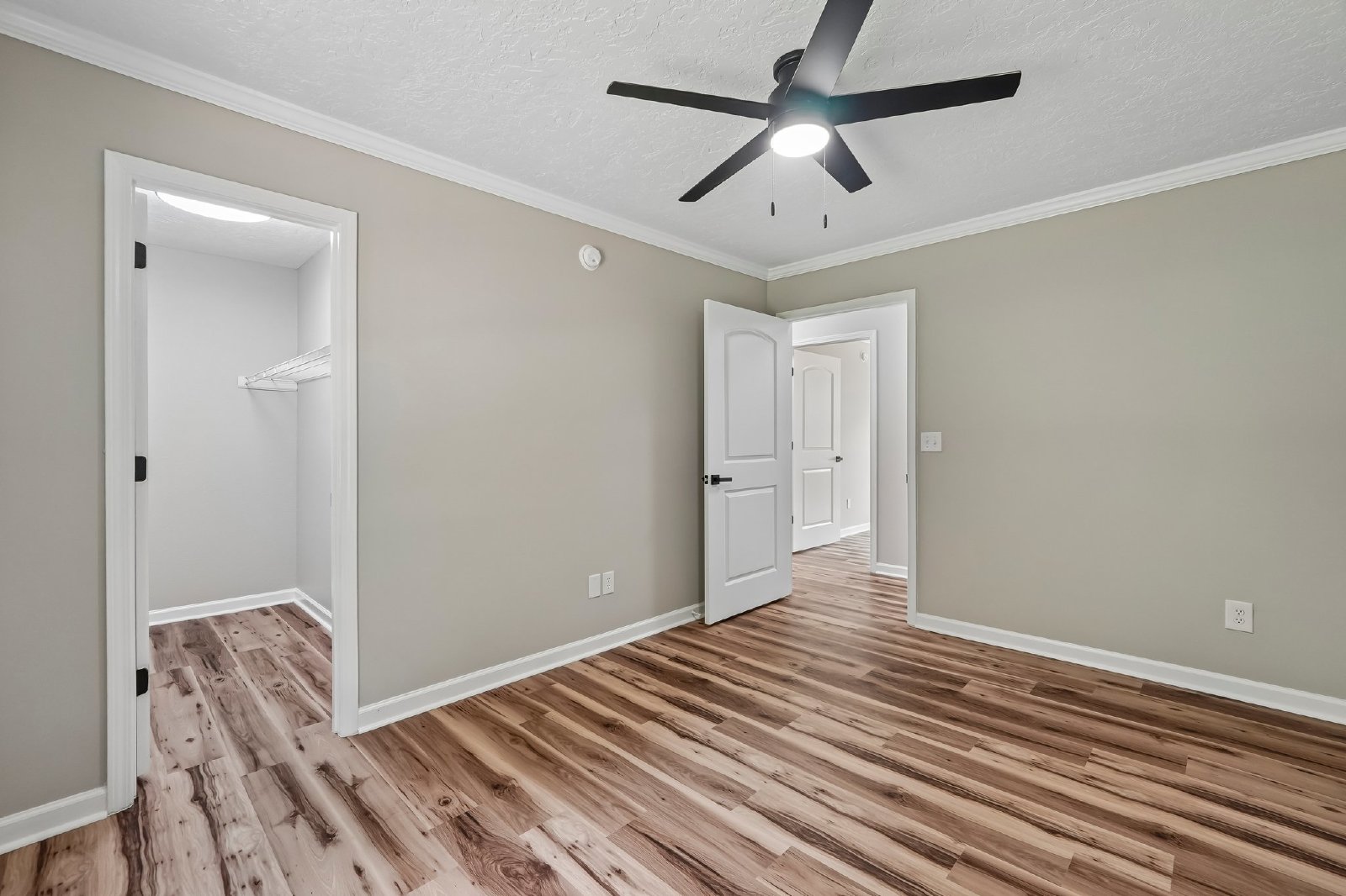 Completely renovated home in Mocksville property image