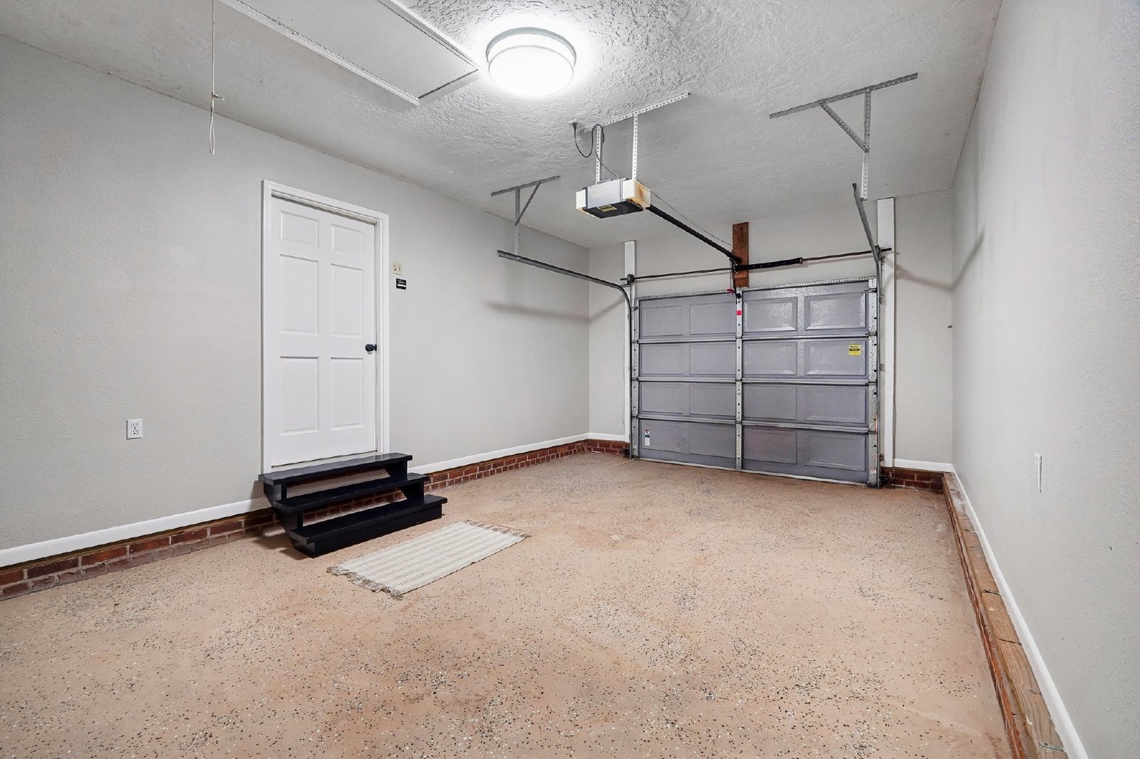 Completely renovated home in Mocksville property image